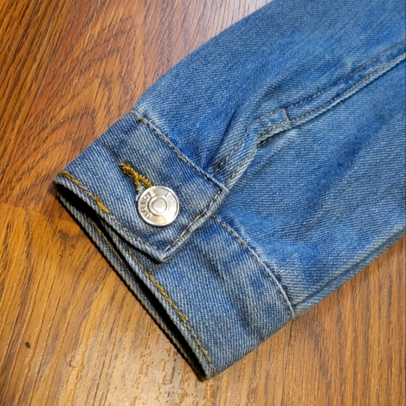 Davids bridal denim Jean jacket RN#84270 CA#56206 size small Medium wash - Picture 14 of 16